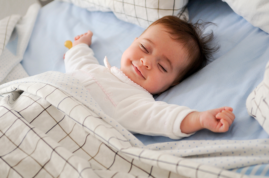 help your kids sleep better when daylight savings times comes along